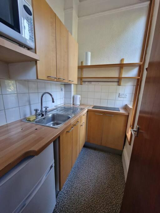 Bright Well Located Studio Flat London Bagian luar foto